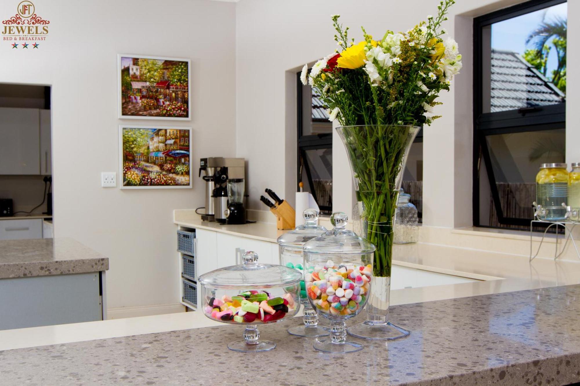 Jft Jewels Guest House East London Eksteriør billede